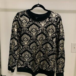 Chic Black and Gold Patterned Sweater